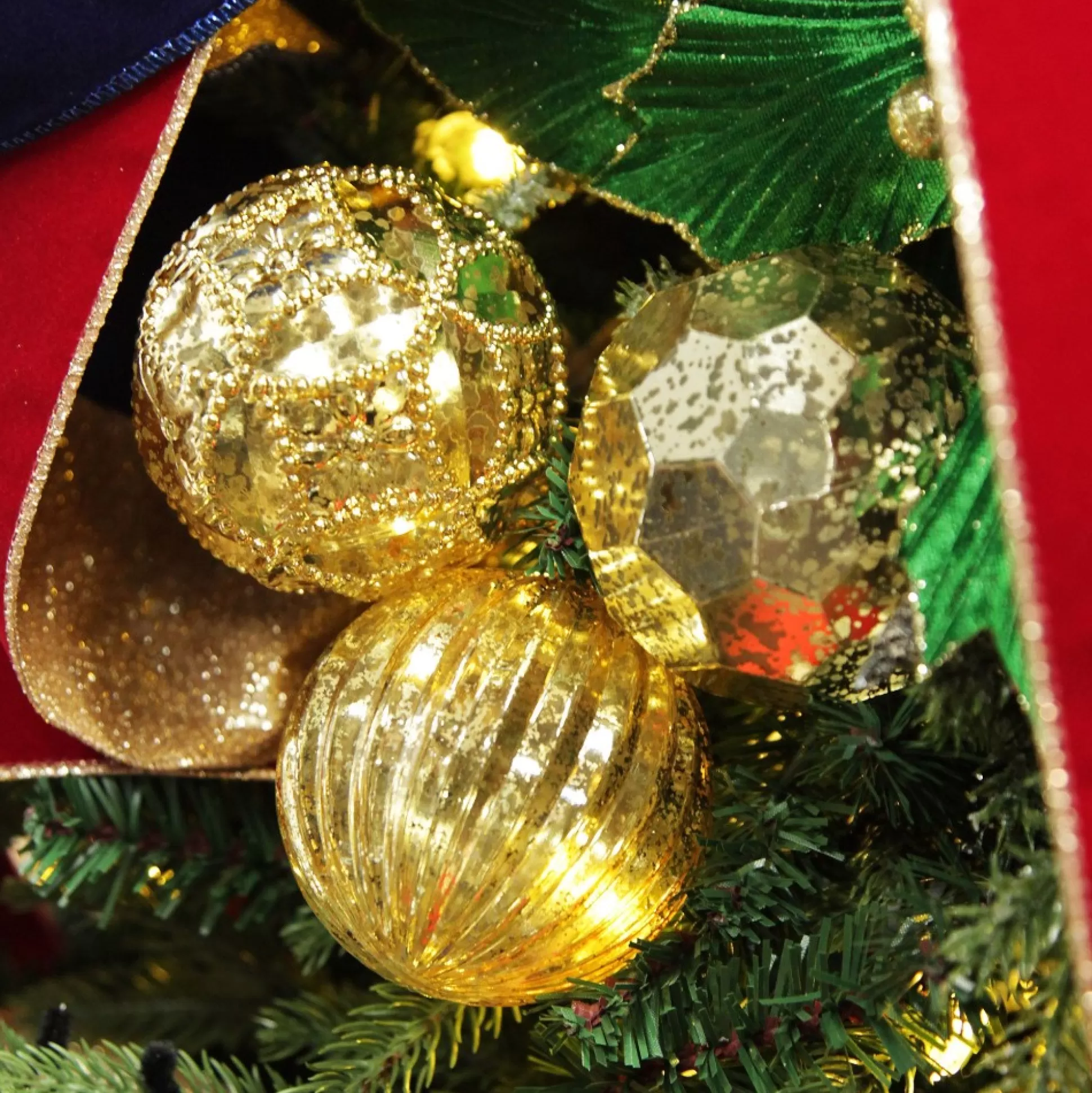 Assorted Gold Mercury Shatterproof Christmas Baubles - Set of 6 Christmas Bauble Sets |