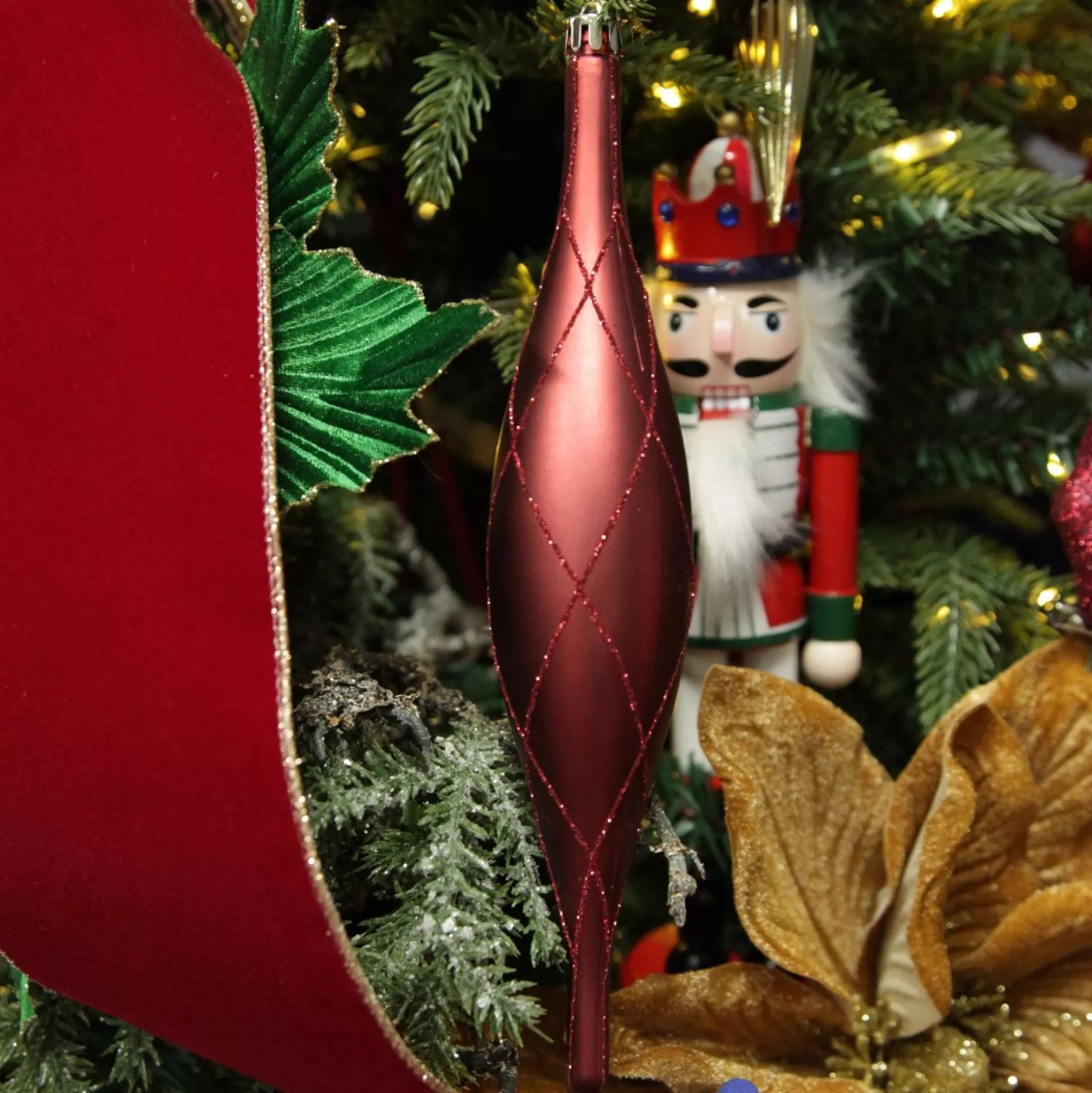 Large Red Christmas Long Drop Decoration - Set of 3 Finials And Drops |
